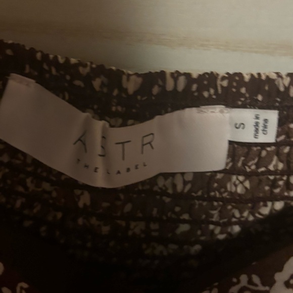 NWT Anthropologie ASTR the Label Tonina Puff-Sleeve Top Ditsy Floral Size Small - Picture 5 of 6